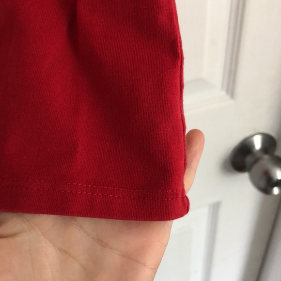 Red v-neck t-shirt from La Contemporaine by Simons - Picture 5 of 6